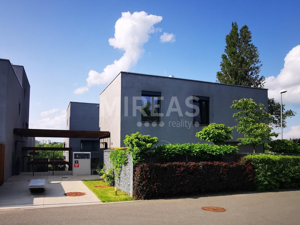 Prodej bytu 4+kk 120 m², Praha