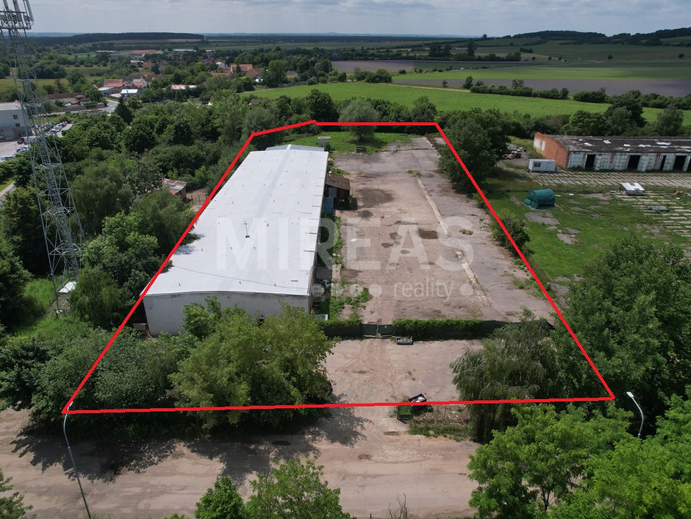 Pronájem skladu 5353 m², Milovice