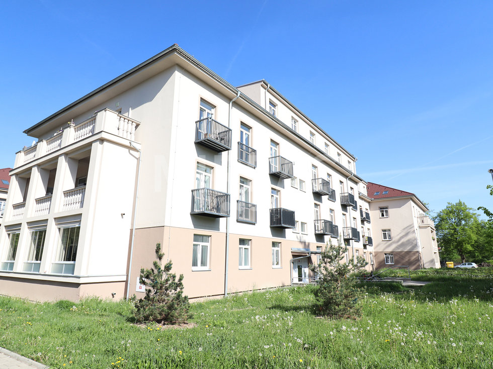 Pronájem bytu 2+kk 45 m², Milovice