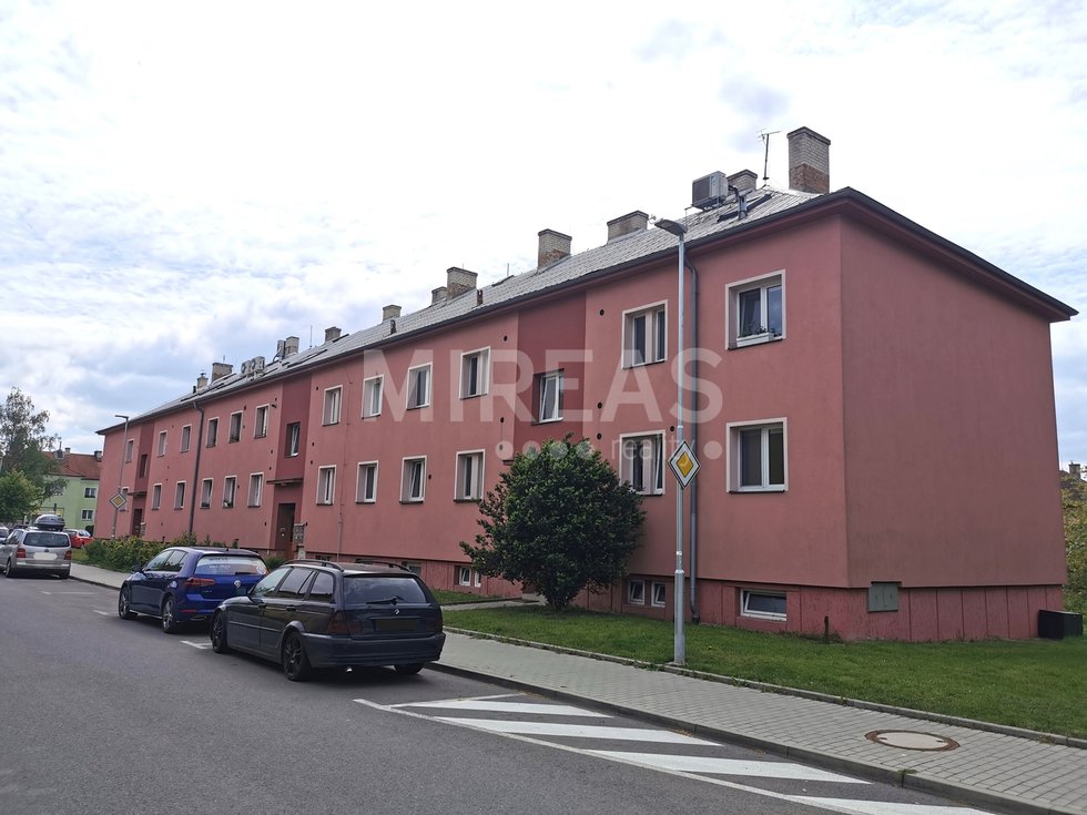 Pronájem bytu 2+1 54 m², Milovice