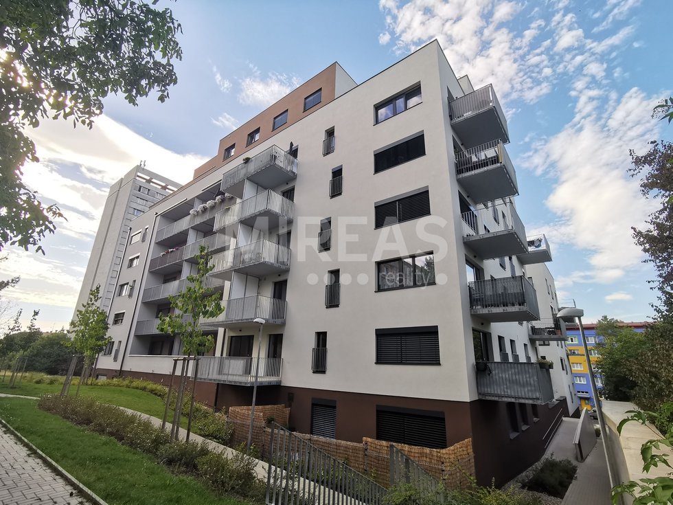 Pronájem bytu 2+kk 60 m², Praha