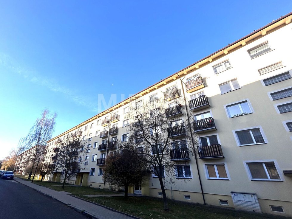 Pronájem bytu 1+1 28 m², Milovice