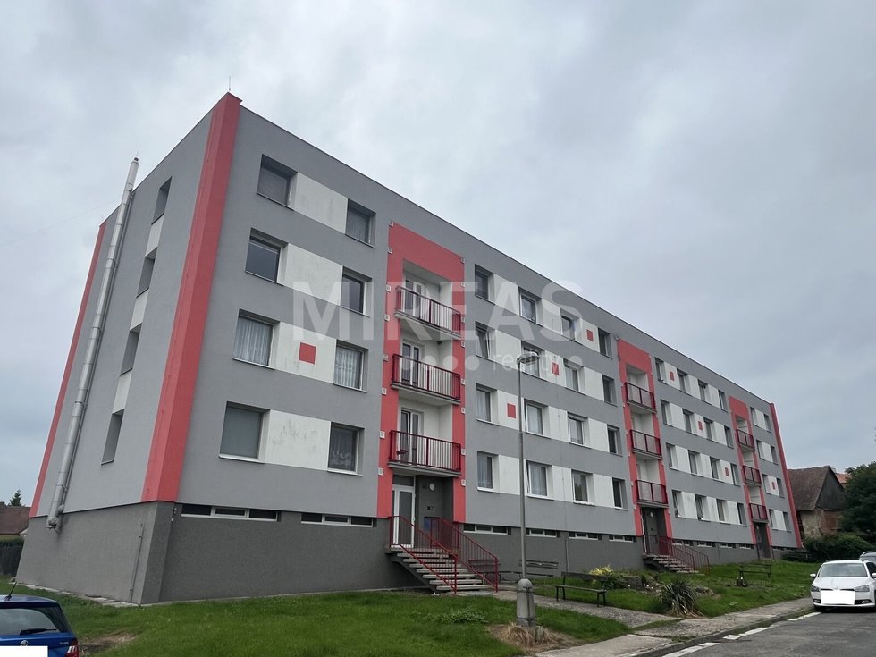 Pronájem bytu 3+1 90 m², Dětenice