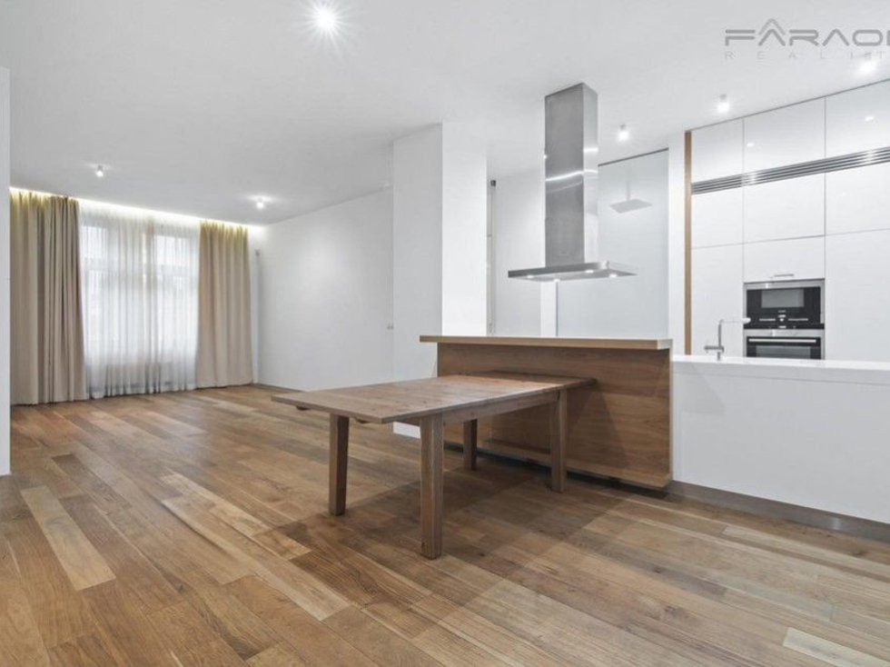 Pronájem bytu 3+kk 114 m², Praha