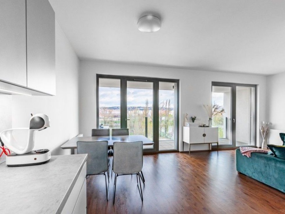 Pronájem bytu 2+kk 60 m², Praha