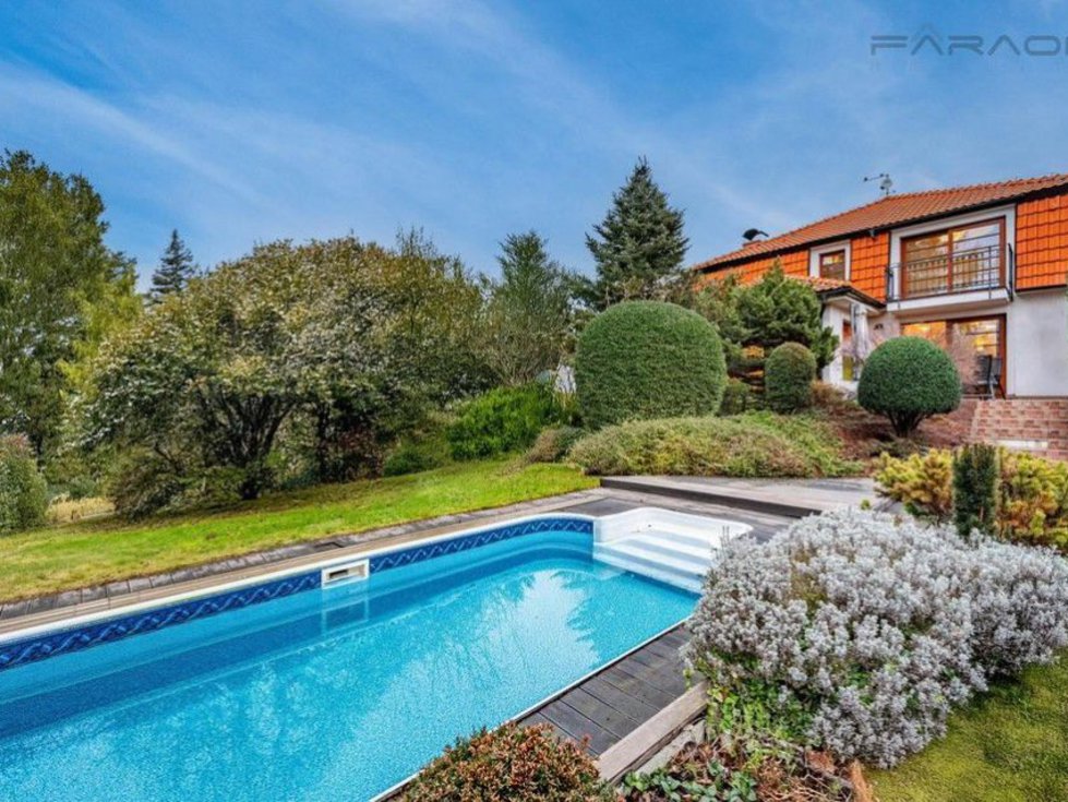Prodej rodinného domu 335 m², Říčany