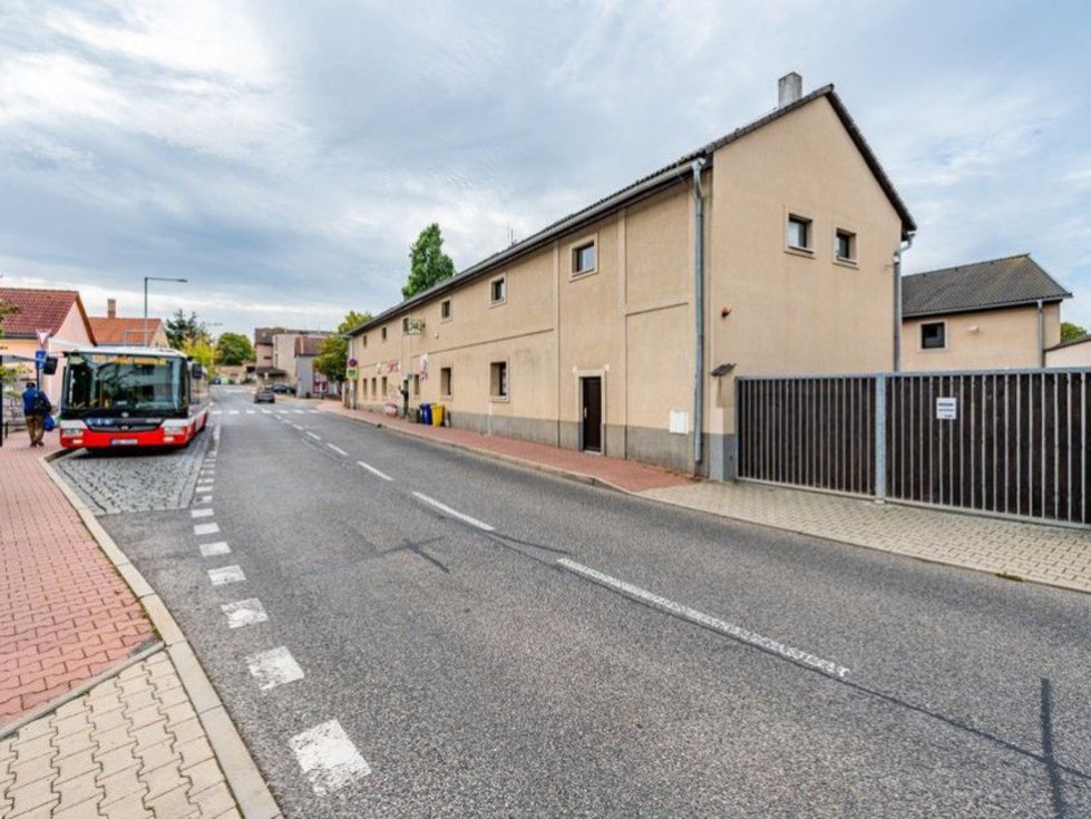 Pronájem skladu 341 m², Praha