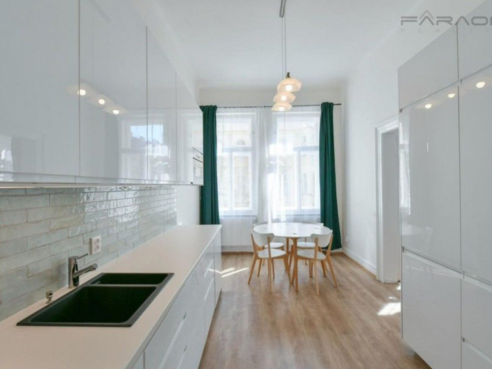 Pronájem bytu 3+1 101 m², Praha