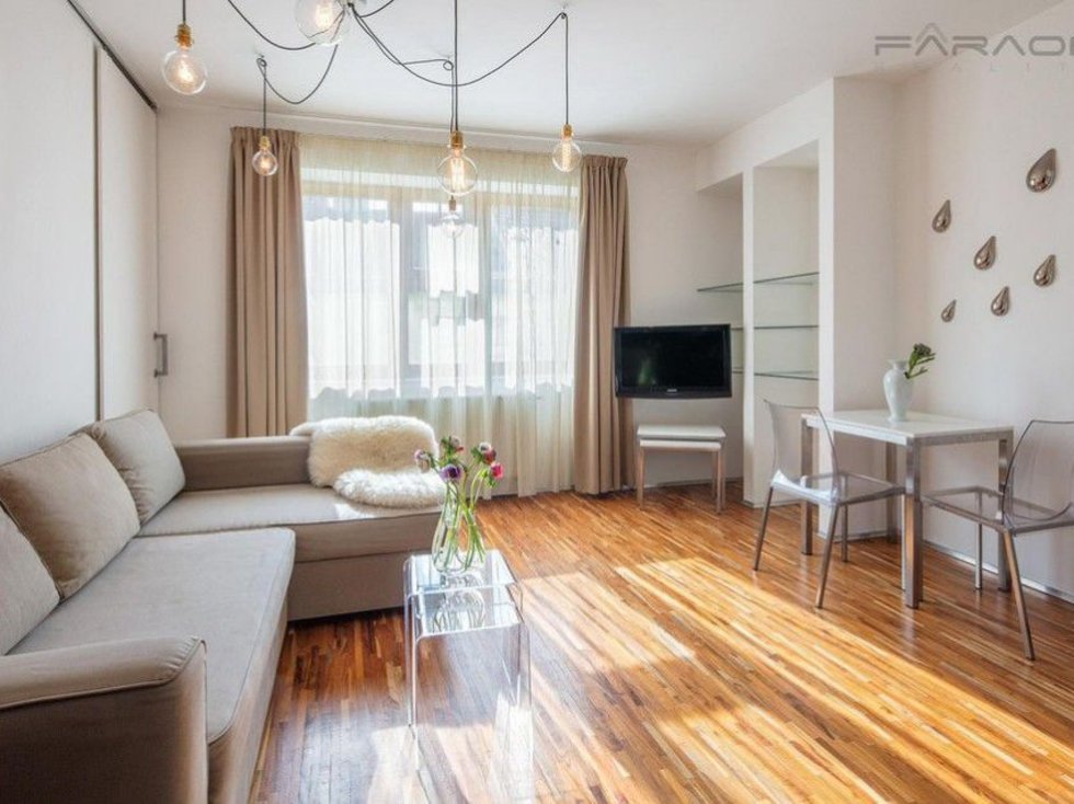 Pronájem bytu 2+kk 45 m², Praha