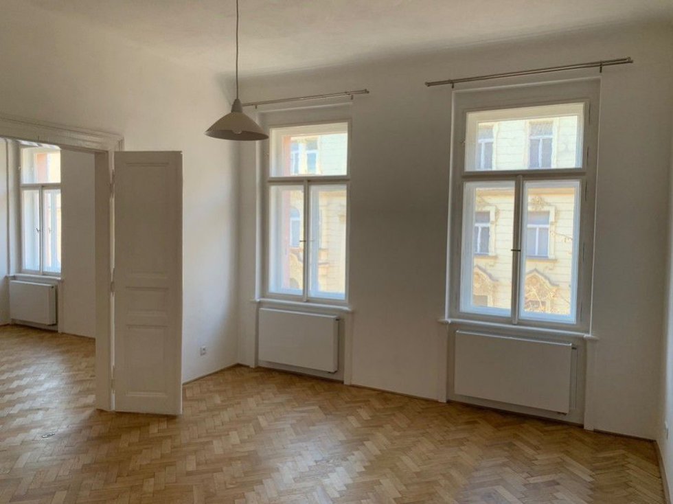 Pronájem bytu 2+1 84 m², Praha