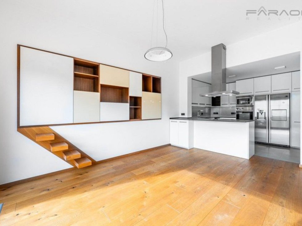 Prodej bytu 4+1 150 m², Praha