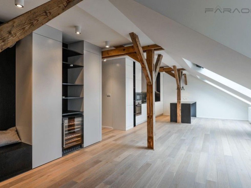 Pronájem bytu 3+1 137 m², Praha