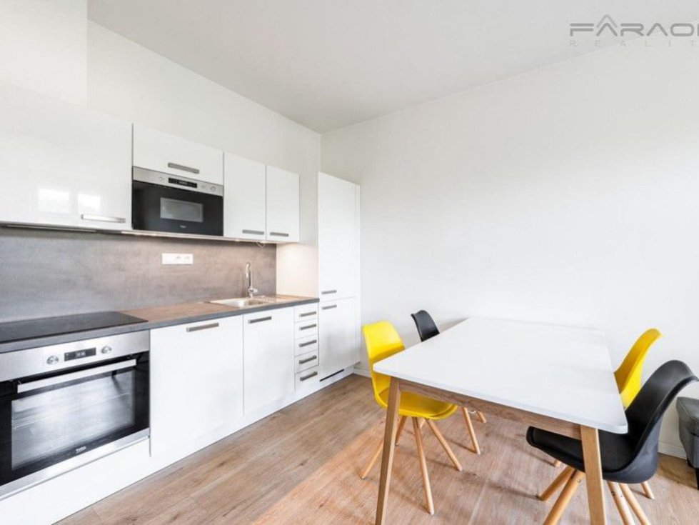 Pronájem bytu 3+kk 70 m², Praha