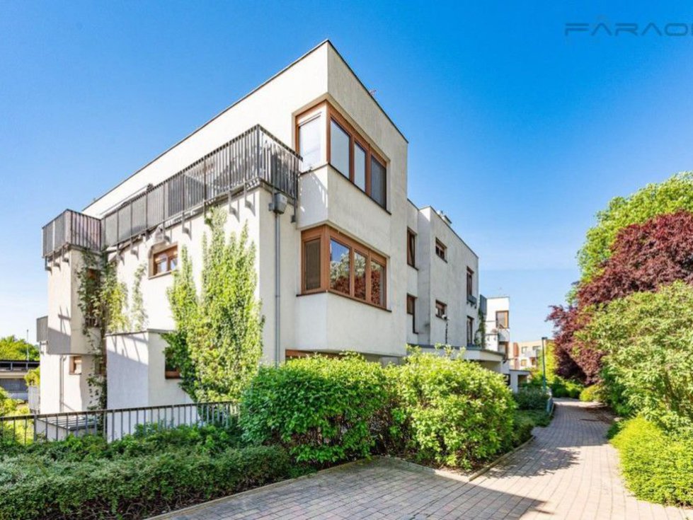 Pronájem bytu 2+1 81 m², Praha