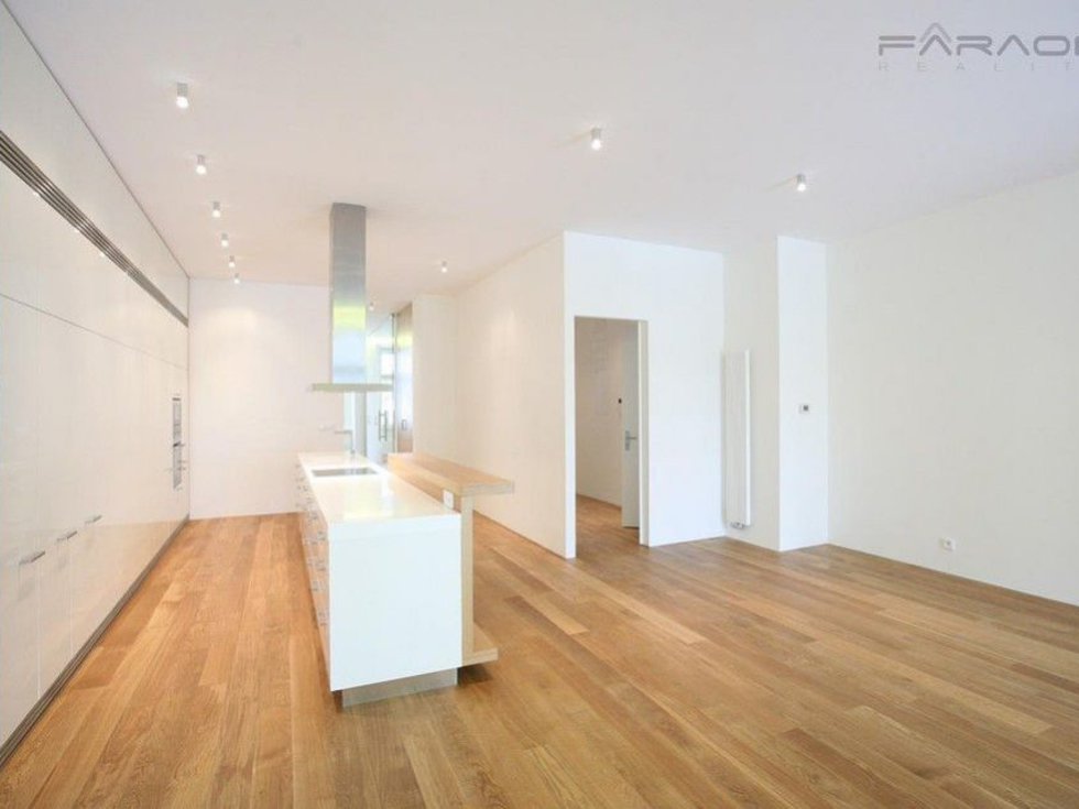 Pronájem bytu 3+kk 117 m², Praha