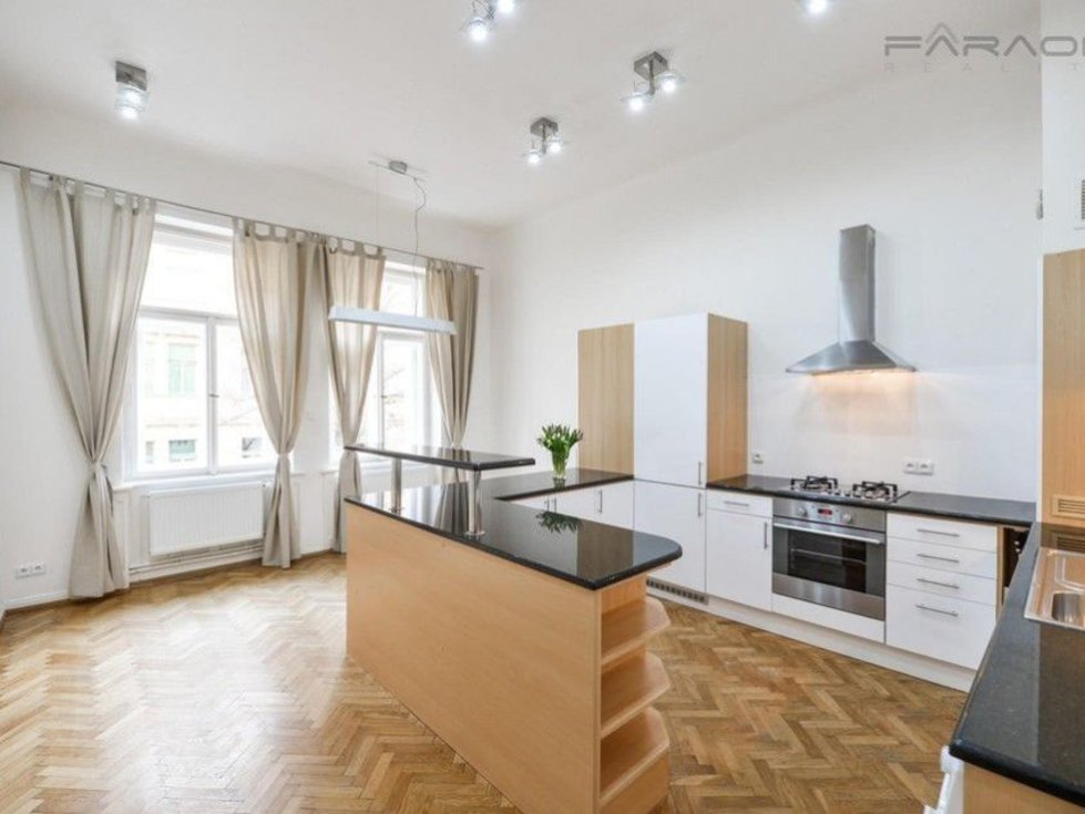 Pronájem bytu 3+1 105 m², Praha