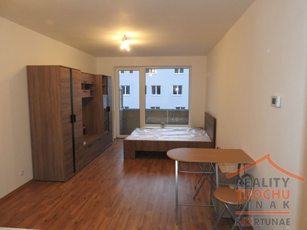 Pronájem bytu 1+kk, garsoniery 34 m², Hradec Králové