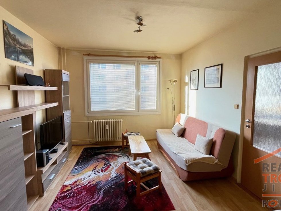 Pronájem bytu 1+1 37 m², Hradec Králové