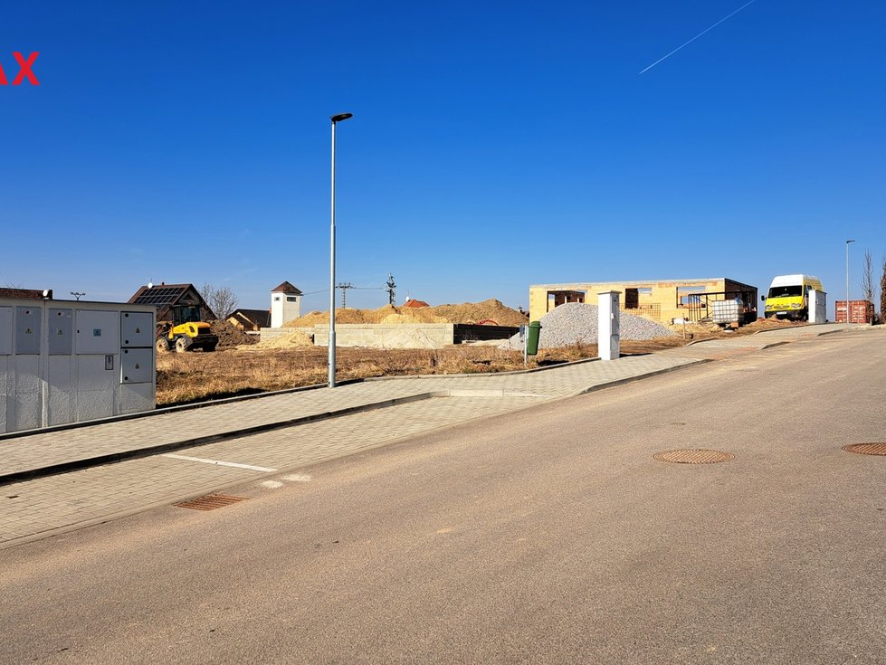 Prodej stavební parcely 834 m², Vráto