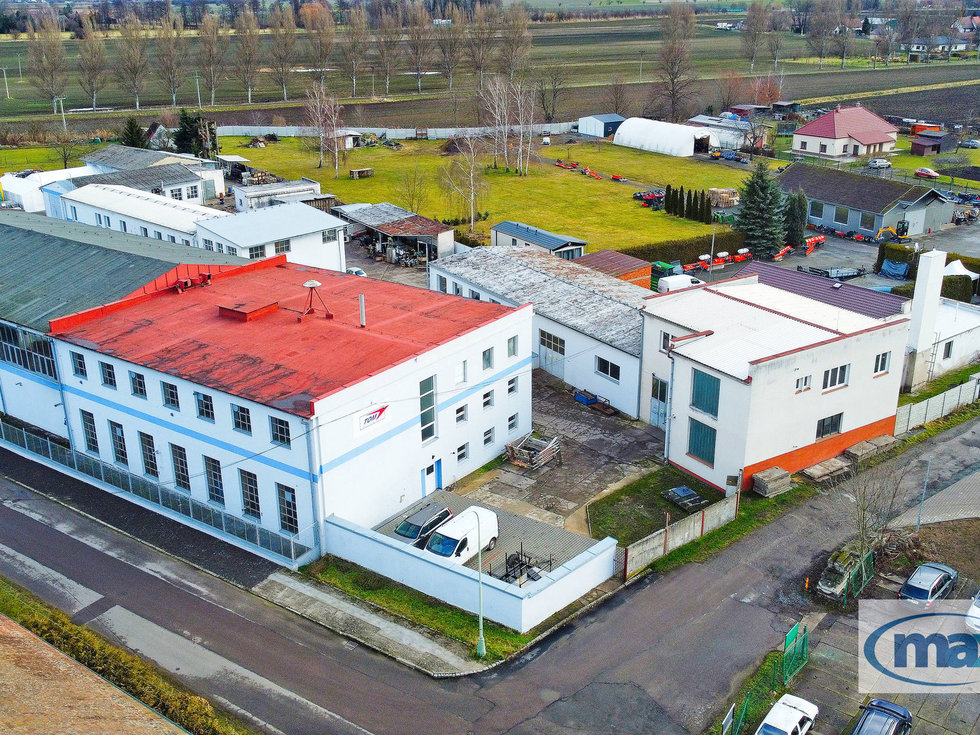 Pronájem skladu 533 m², Moravany