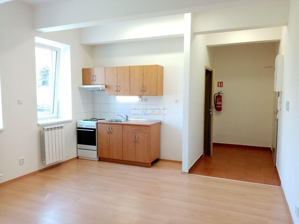 Pronájem bytu 1+kk, garsoniery 27 m², Adamov