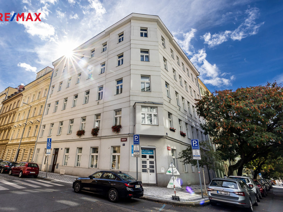 Pronájem bytu 2+kk 71 m², Praha