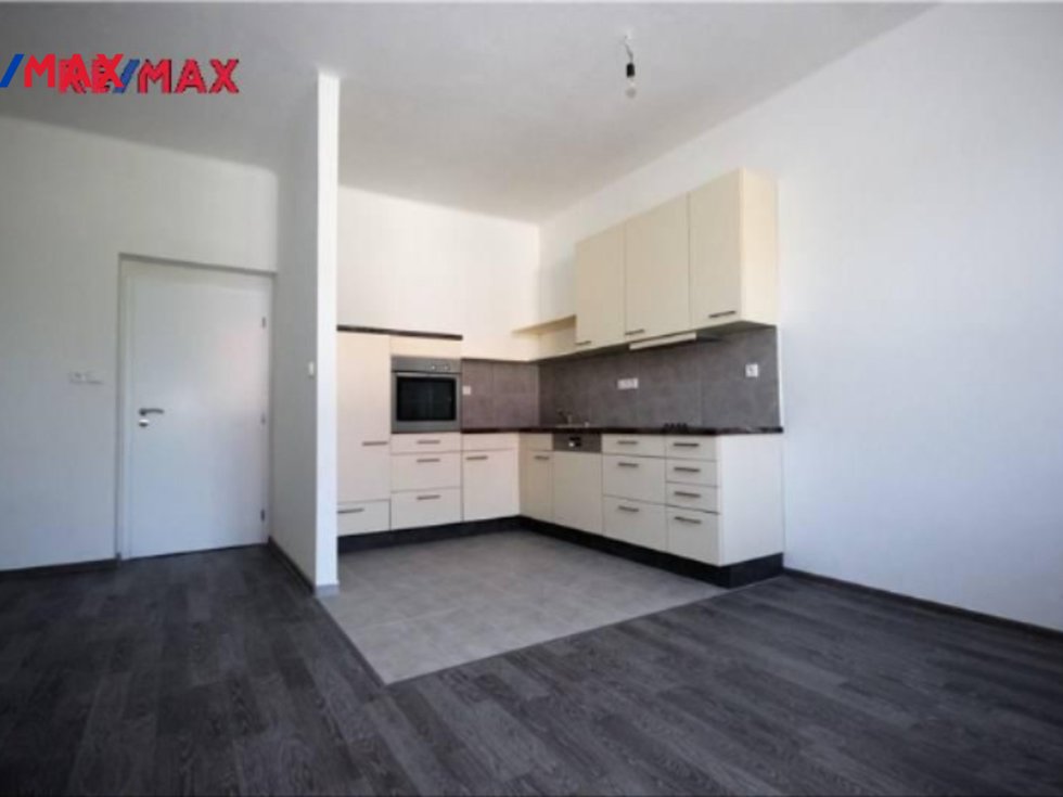 Pronájem bytu 2+kk 63 m², Opařany