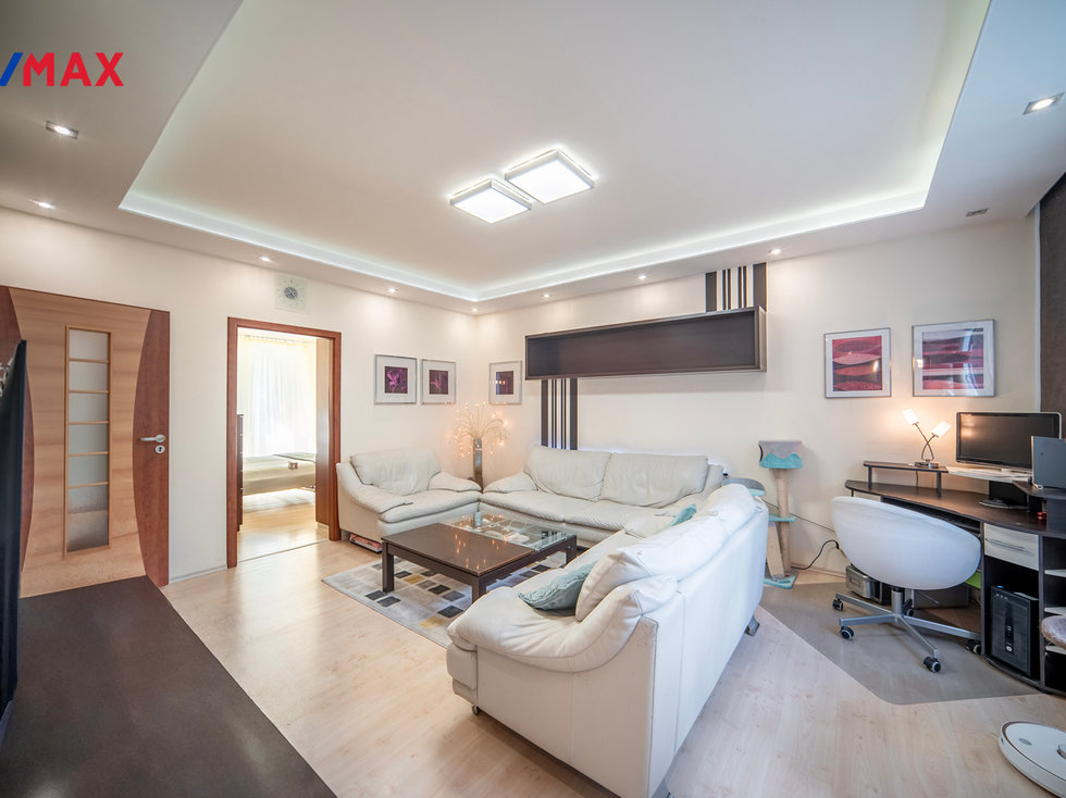 Prodej bytu 4+1 90 m², Praha
