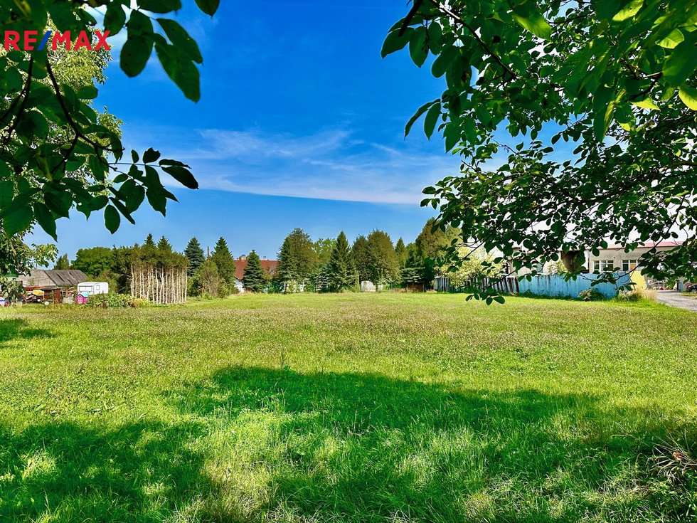 Prodej stavební parcely 3500 m², Krouna