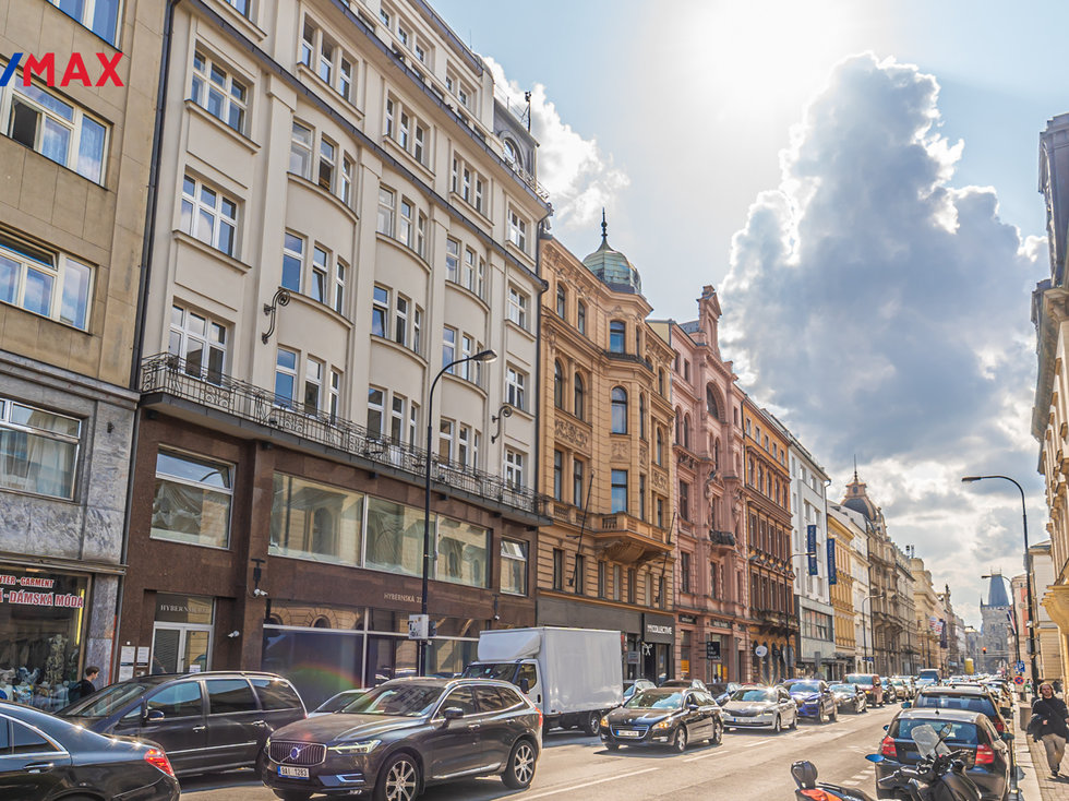 Pronájem obchodu 526 m², Praha
