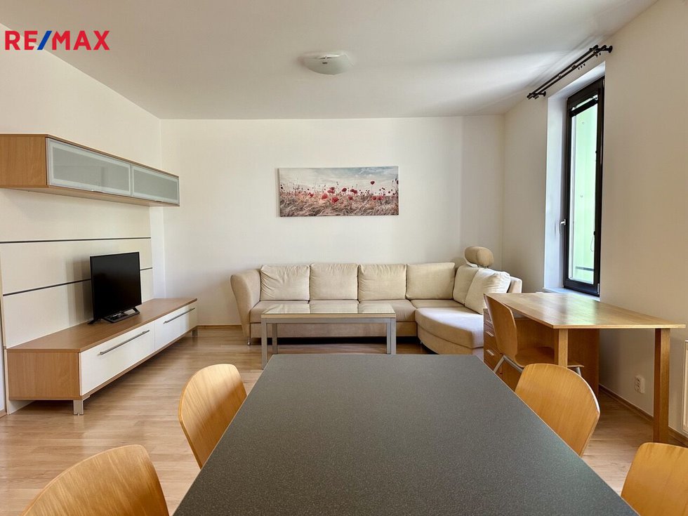 Pronájem bytu 2+kk 69 m², Praha