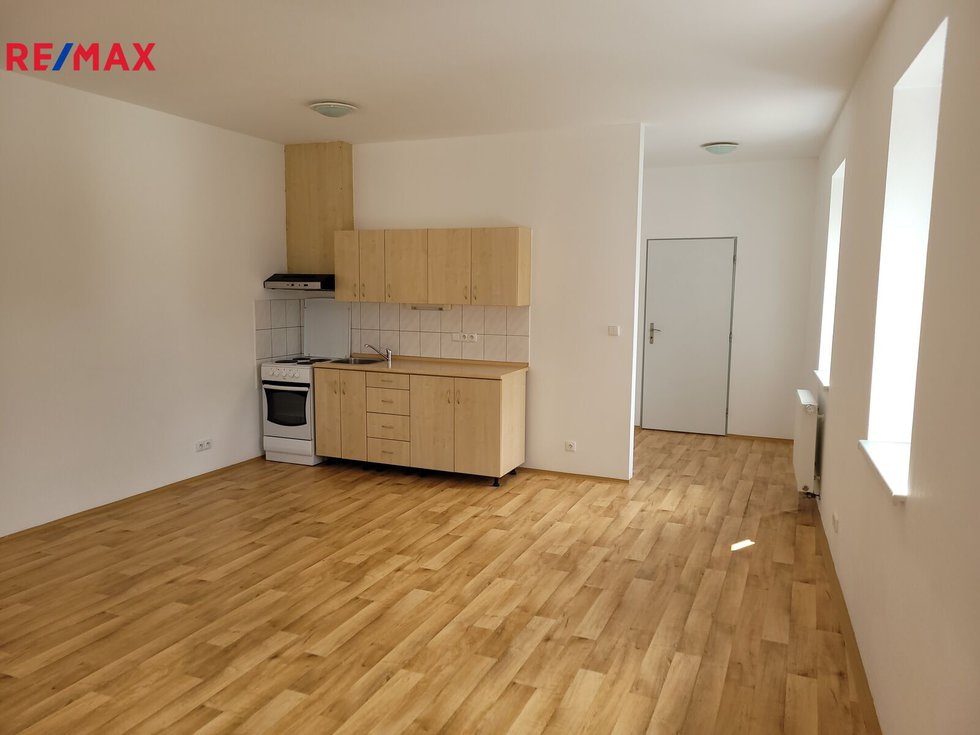 Pronájem bytu 1+kk, garsoniery 37 m², Strakonice