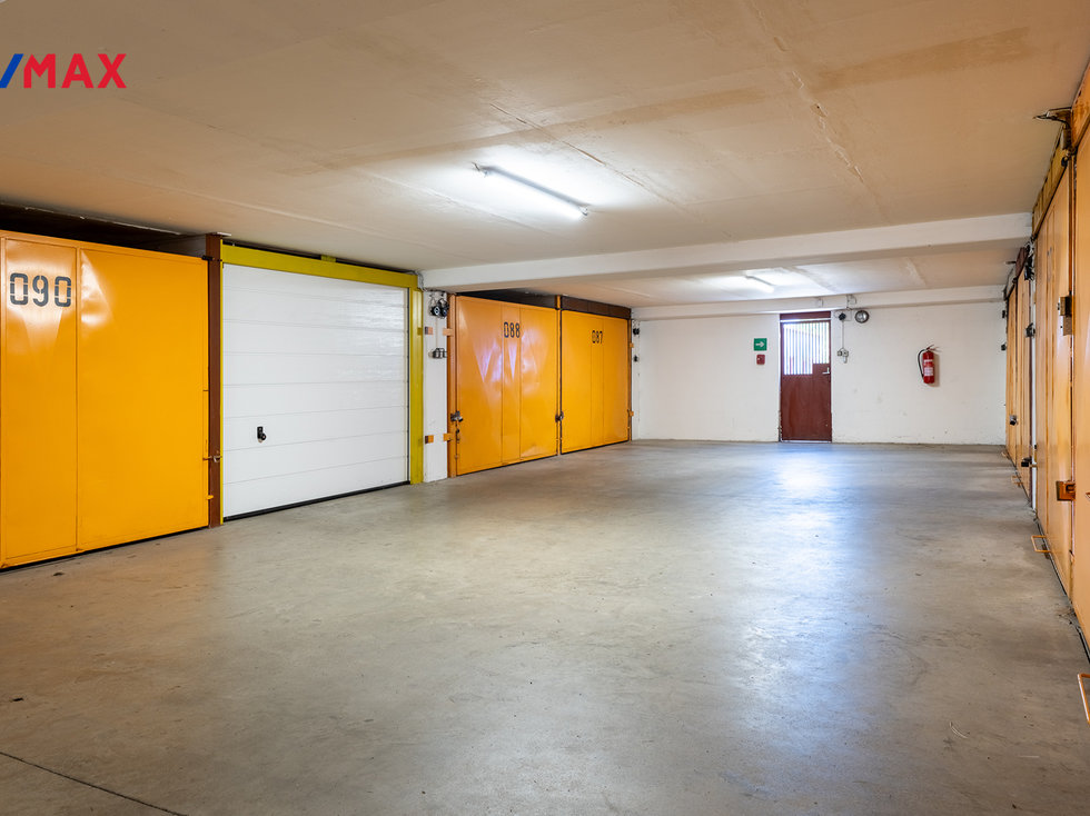 Prodej garáže 18 m², Praha