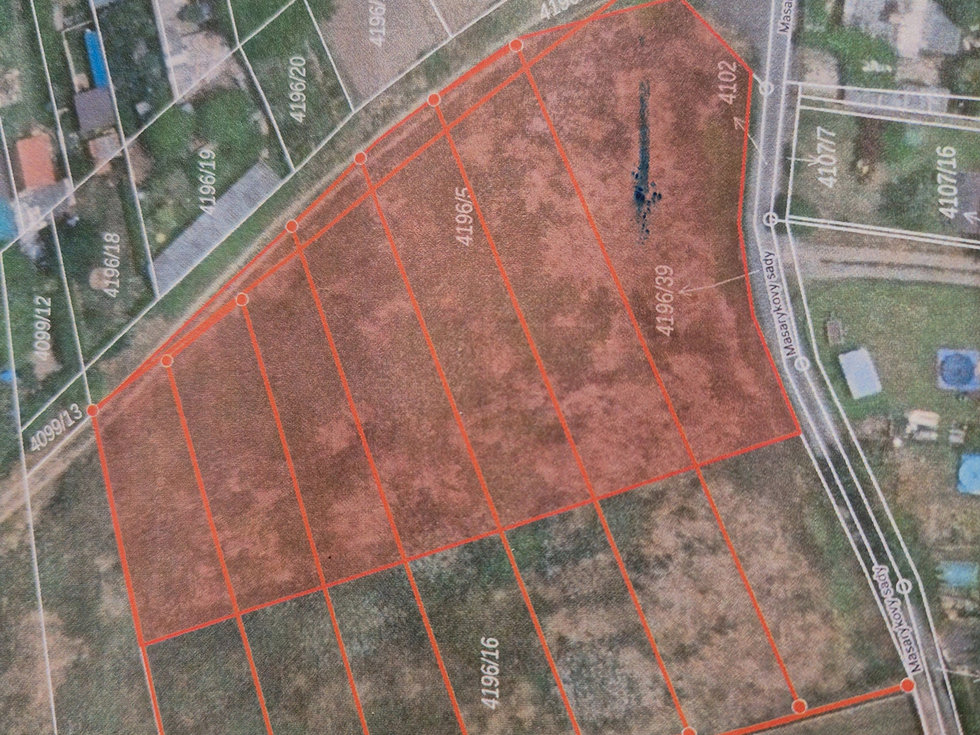 Pronájem zahrady 600 m², Louny