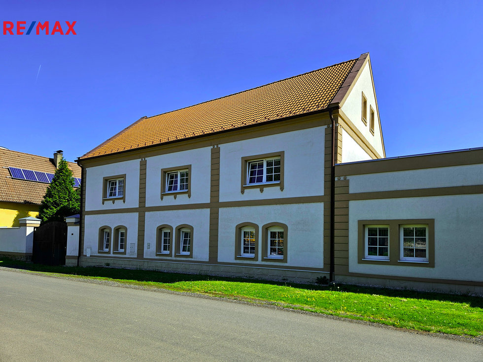 Prodej rodinného domu 230 m², Libočany