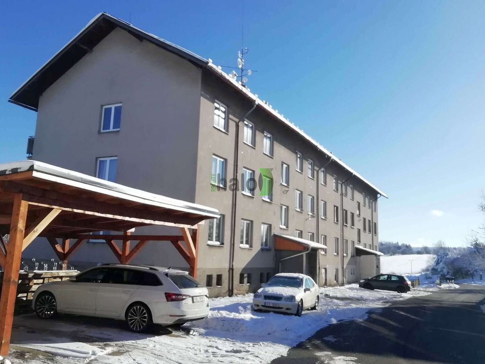 Pronájem bytu 3+1 70 m², Světlík