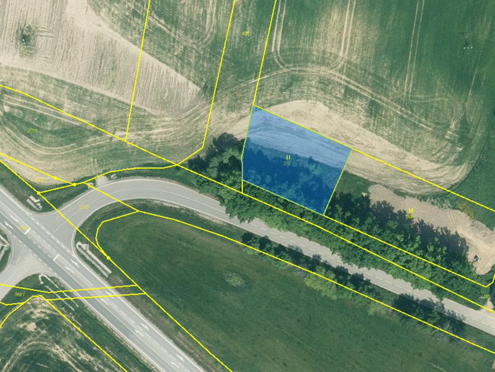 Prodej podílu louky 1315 m², Němčice