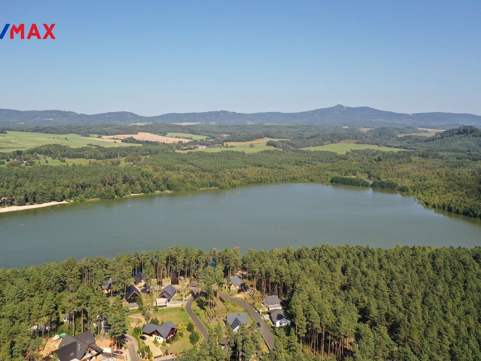 Prodej stavební parcely 1647 m², Hamr na Jezeře