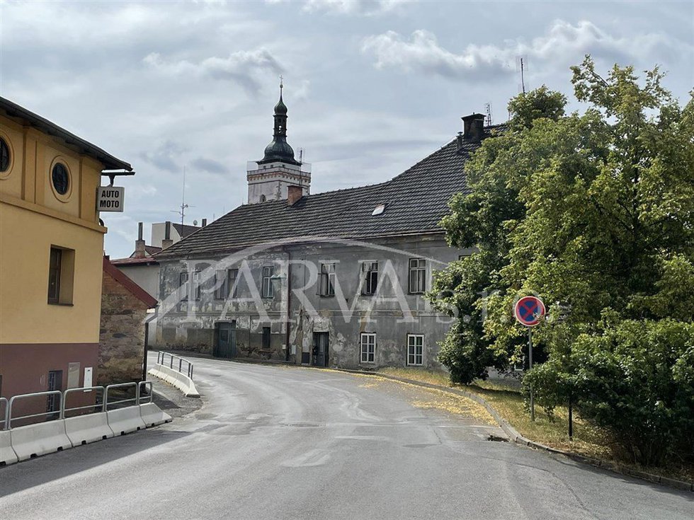 Prodej činžovního domu 350 m², Stříbro