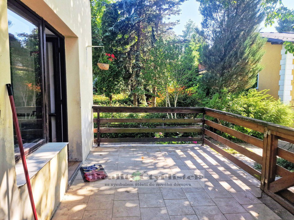 Pronájem rodinného domu 60 m², Včelná