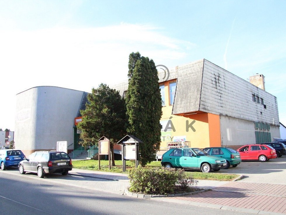 Pronájem skladu 500 m², Horní Stropnice