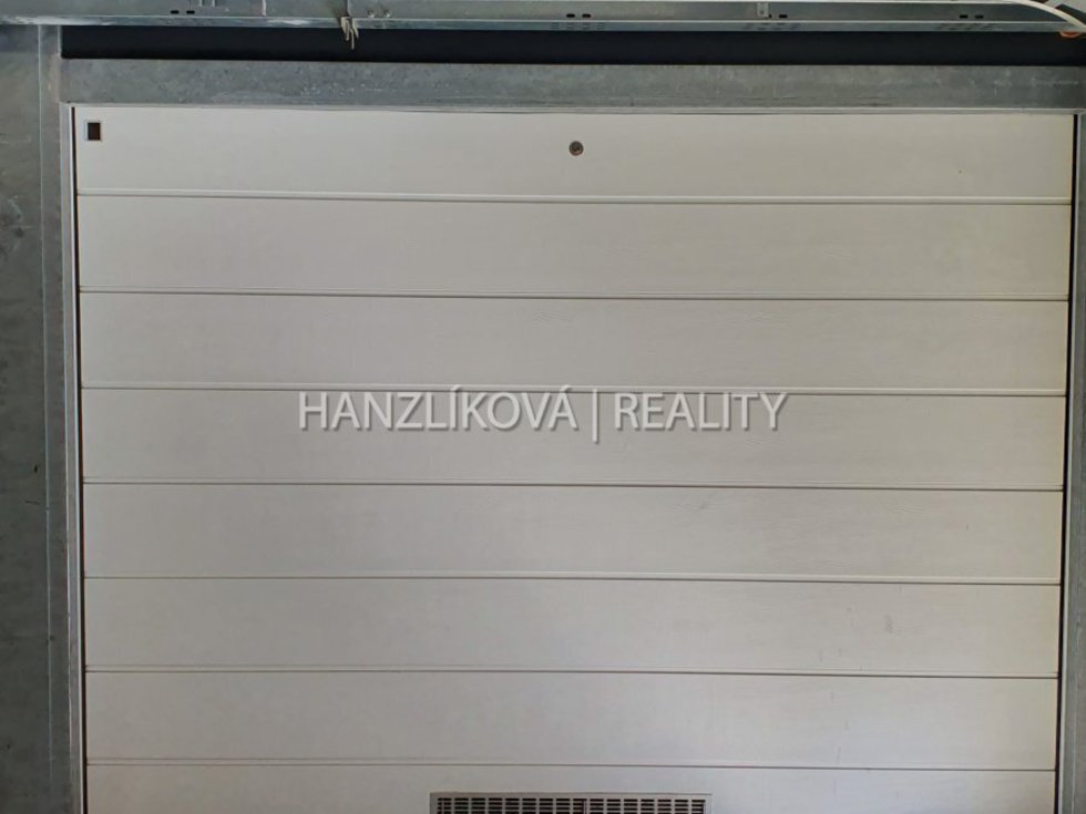 Pronájem samostatné garáže, Pasovská ulice