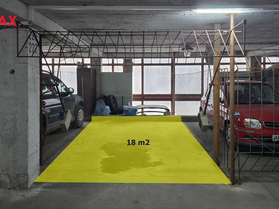 Prodej parkovacího místa 18 m², Praha