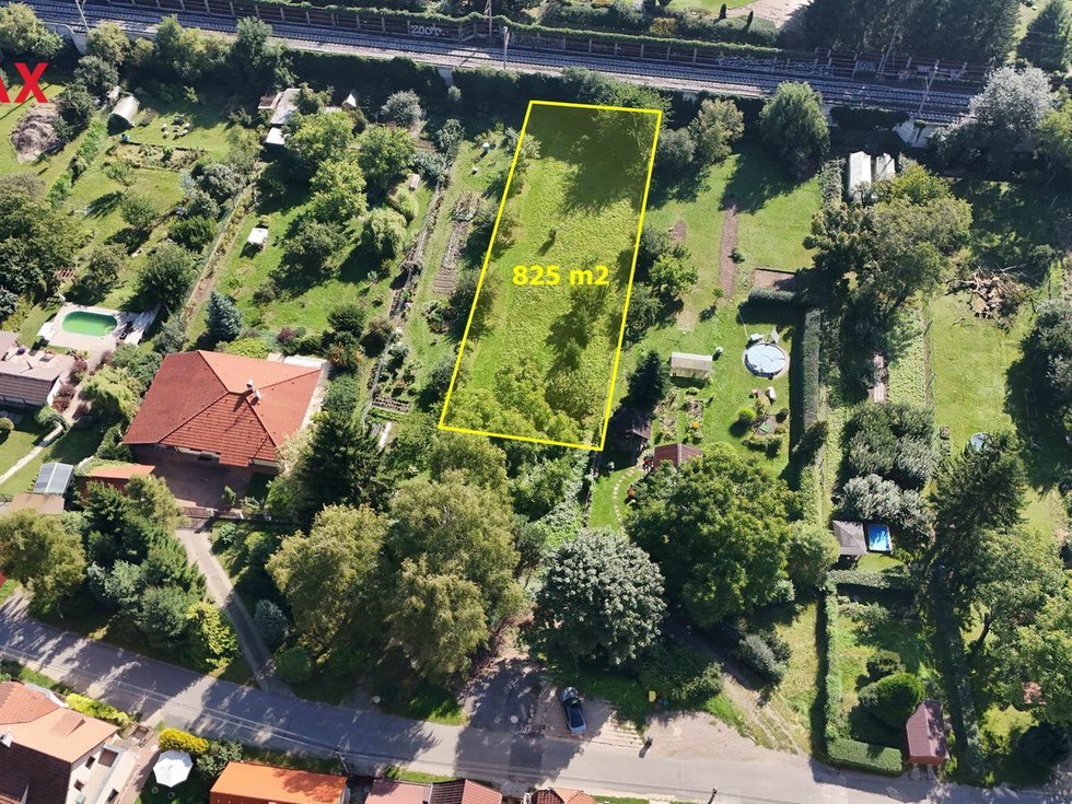 Prodej stavební parcely 825 m², Nelahozeves