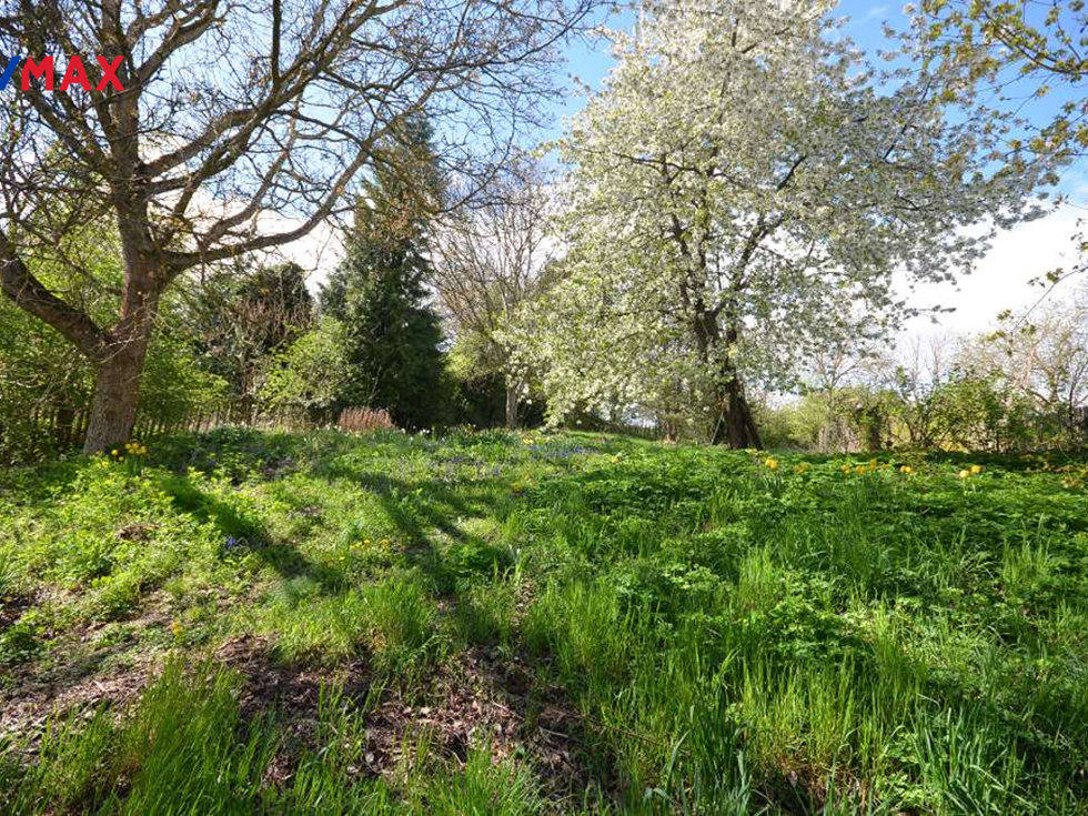 Prodej stavební parcely 892 m², Hradečno