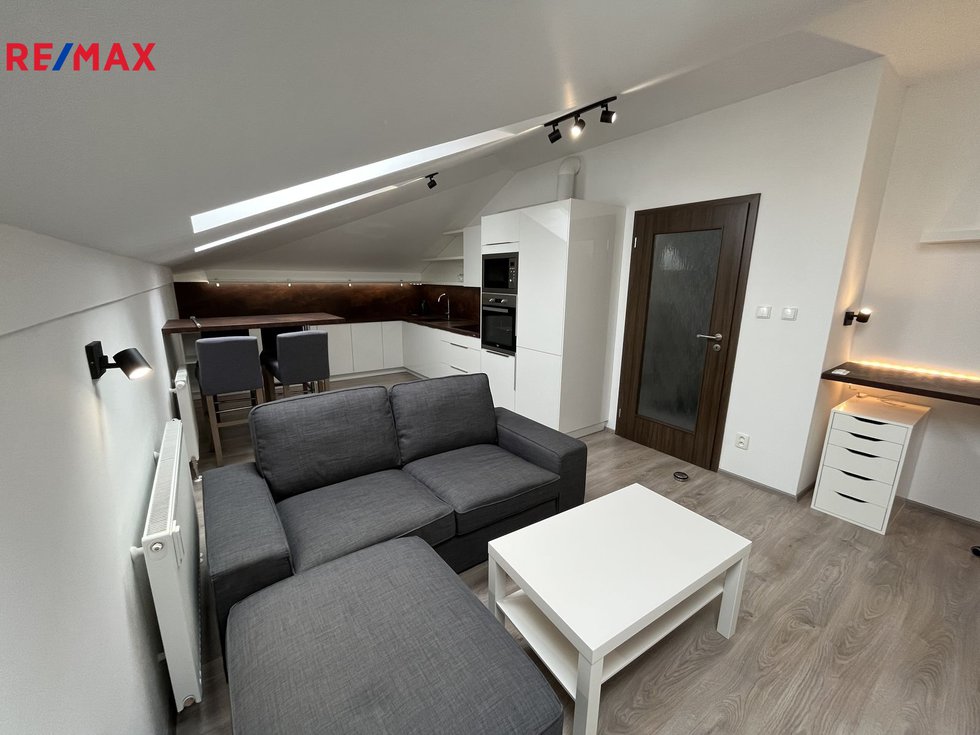 Pronájem bytu 2+kk 38 m², Kladno