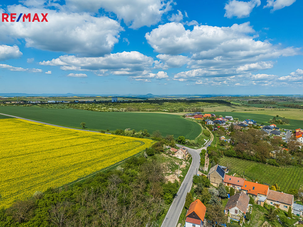 Prodej stavební parcely 656 m², Slaný