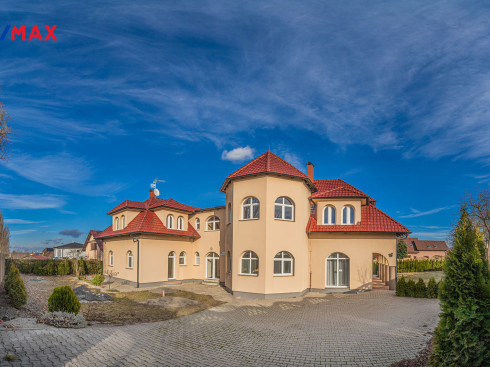 Prodej rodinného domu 844 m², Buštěhrad