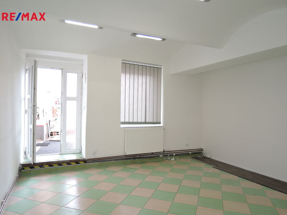 Pronájem kanceláře 30 m², Hostivice