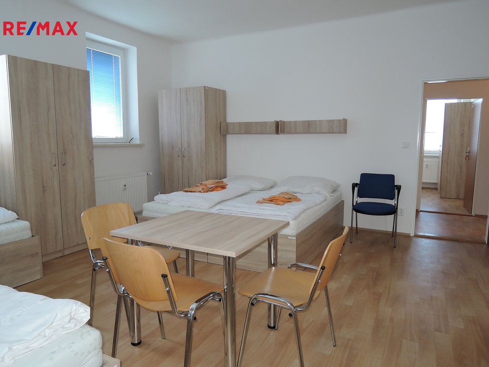 Pronájem bytu 4+1 125 m², Hostivice